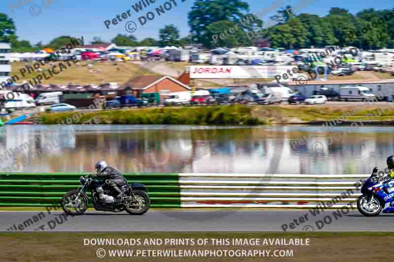 Vintage motorcycle club;eventdigitalimages;mallory park;mallory park trackday photographs;no limits trackdays;peter wileman photography;trackday digital images;trackday photos;vmcc festival 1000 bikes photographs